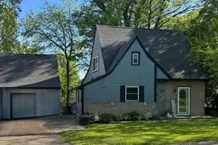774 Roselawn Ave E, Maplewood, MN 55117 - Photo 1