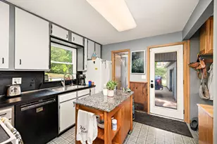 774 Roselawn Ave E, Maplewood, MN 55117 - Photo 5