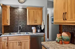 8625 Burr Oak Ln, Maple Plain, MN 55359 - Photo 13