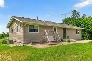8625 Burr Oak Ln, Maple Plain, MN 55359 - Photo 3