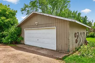 8625 Burr Oak Ln, Maple Plain, MN 55359 - Photo 9