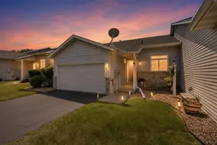 623 35th St W, Hastings, MN 55033 - Photo 1