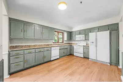 1424 18th Avenue NW, New Brighton, MN 55112 - Photo 3