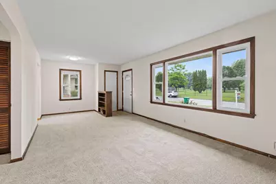 4850 Zane Avenue N, Crystal, MN 55429 - Photo 9