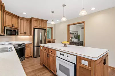 12852 Essex Way, Apple Valley, MN 55124 - Photo 9