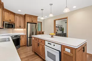 12852 Essex Way, Apple Valley, MN 55124 - Photo 9