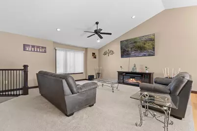 870 Portsmith Drive NW, Rochester, MN 55901 - Photo 3