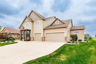 5827 Silverleaf Dr S, Fargo, ND 58104 - Photo 49