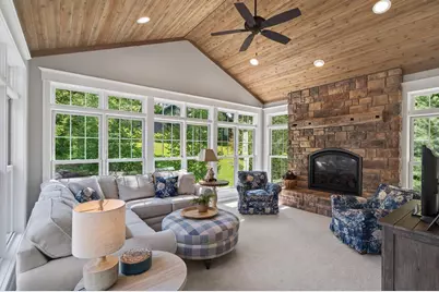 94 Neptune Street, Mahtomedi, MN 55115 - Photo 31