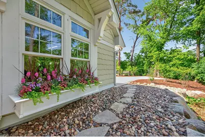 94 Neptune Street, Mahtomedi, MN 55115 - Photo 9