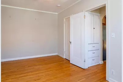 4415 Chowen Avenue S #201, Minneapolis, MN 55410 - Photo 17