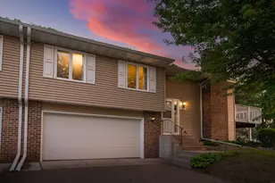 4664 Ridge Cliff Dr, Eagan, MN 55122 - Photo 3