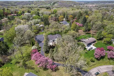 2211 Lenwood Drive SW, Rochester, MN 55902 - Photo 7