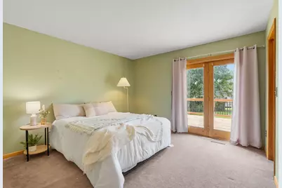 10283 Lee Drive, Eden Prairie, MN 55347 - Photo 15