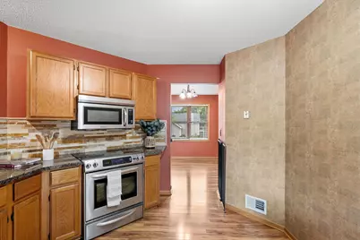 10283 Lee Drive, Eden Prairie, MN 55347 - Photo 11
