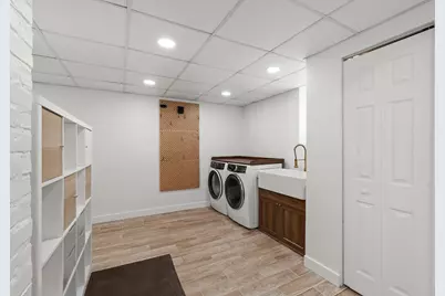 2401 Upton Avenue N, Minneapolis, MN 55411 - Photo 51