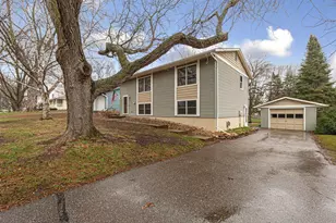 1401 Autumn Dr, Faribault, MN 55021 - Photo 1