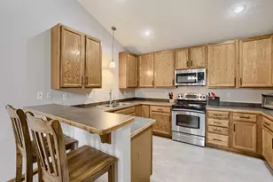 806 Boldt St, Chaska, MN 55318 - Photo 9