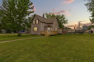 321 Ash Ave N, New Richland, MN 56072 - Photo 1