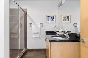 215 10th Ave S, Minneapolis, MN 55415 - Photo 23