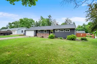 907 Fairfield Rd, New Richmond, WI 54017 - Photo 3