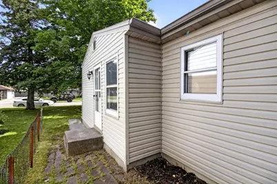 716 W 7th Avenue, Fergus Falls, MN 56537 - Photo 9