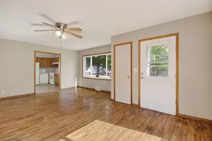 716 W 7th Ave, Fergus Falls, MN 56537 - Photo 13