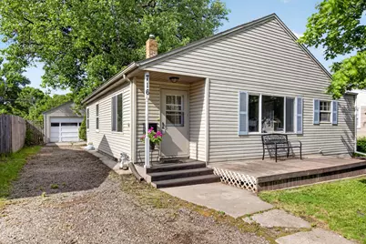 716 W 7th Avenue, Fergus Falls, MN 56537 - Photo 1
