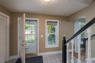 901 Southwind Dr, Burnsville, MN 55306 - Photo 3