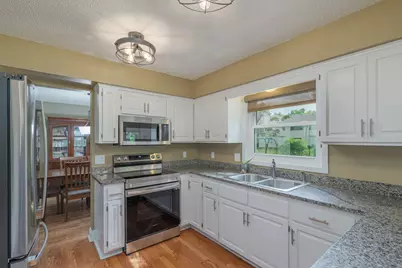 901 Southwind Drive, Burnsville, MN 55306 - Photo 13