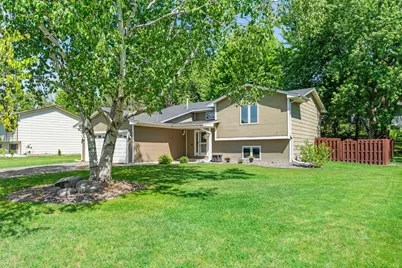 1136 Minnesota Street S, Shakopee, MN 55379 - Photo 3