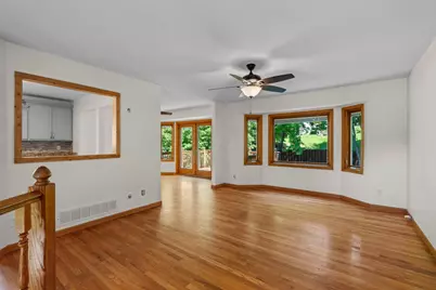 1136 Minnesota Street S, Shakopee, MN 55379 - Photo 7