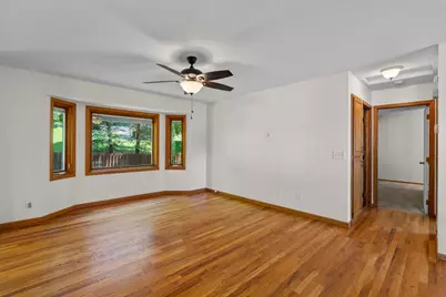 1136 Minnesota Street S, Shakopee, MN 55379 - Photo 9