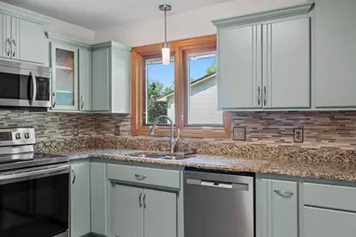 1136 Minnesota Street S, Shakopee, MN 55379 - Photo 21