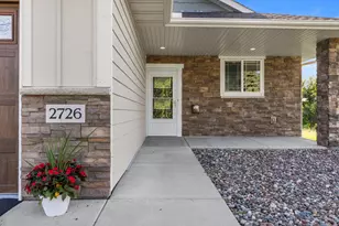 2726 11th Ave, Anoka, MN 55303 - Photo 5