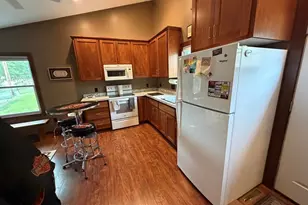 1903 Mark Dr, Albert Lea, MN 56007 - Photo 3