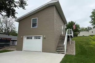 1903 Mark Dr, Albert Lea, MN 56007 - Photo 1