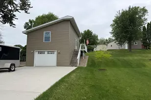 1903 Mark Dr, Albert Lea, MN 56007 - Photo 13