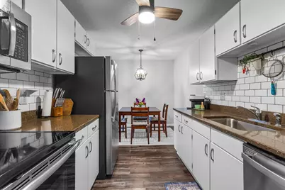 1304 W Medicine Lake Drive #308, Plymouth, MN 55441 - Photo 5