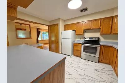 8243 Thomas Avenue S, Bloomington, MN 55431 - Photo 7
