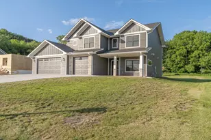 409 Sunflower Ct, Cannon Falls, MN 55009 - Photo 3