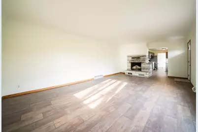 641 N Birch Street, Royalton, MN 56373 - Photo 5