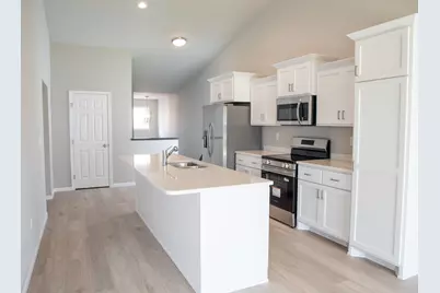 6782 Meadow View Drive S, Fargo, ND 58104 - Photo 3