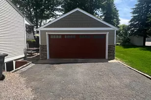 3929 Fordham Dr NE, Saint Paul, MN 55421 - Photo 7