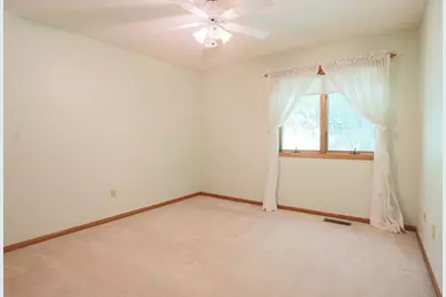 1825 Golf View Drive, River Falls, WI 54022 - Photo 13