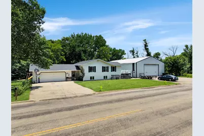 755 W 1st Street S, Cottonwood, MN 56229 - Photo 1