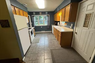 955 S 3rd Ave, Albert Lea, MN 56007 - Photo 5