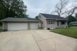 955 S 3rd Ave, Albert Lea, MN 56007 - Photo 1