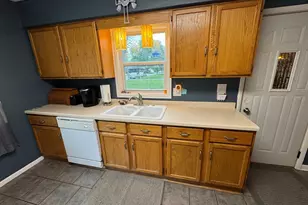 955 S 3rd Ave, Albert Lea, MN 56007 - Photo 7