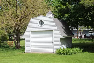 561 4th St E, Hector, MN 55342 - Photo 3